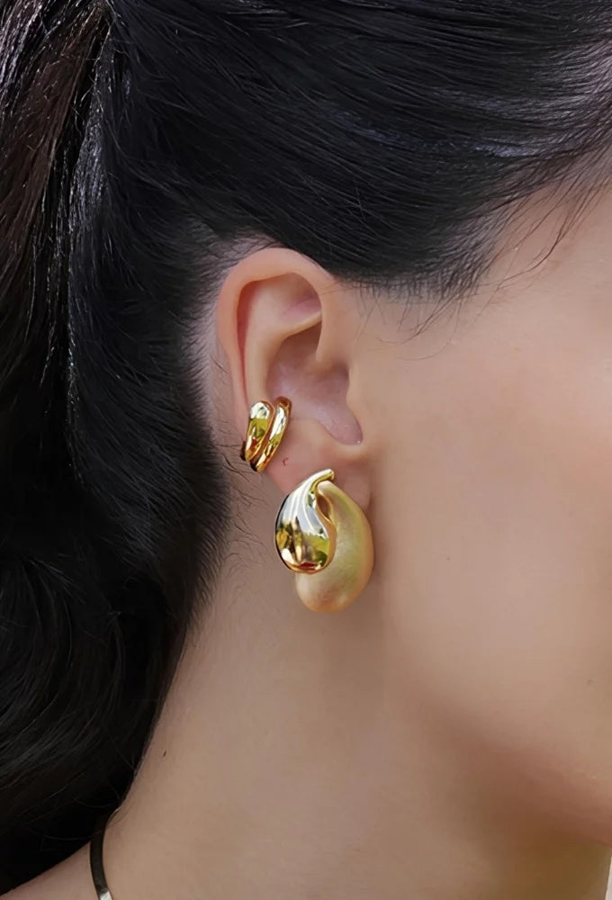 18k Gold / Rhodium Plated Drop Earring