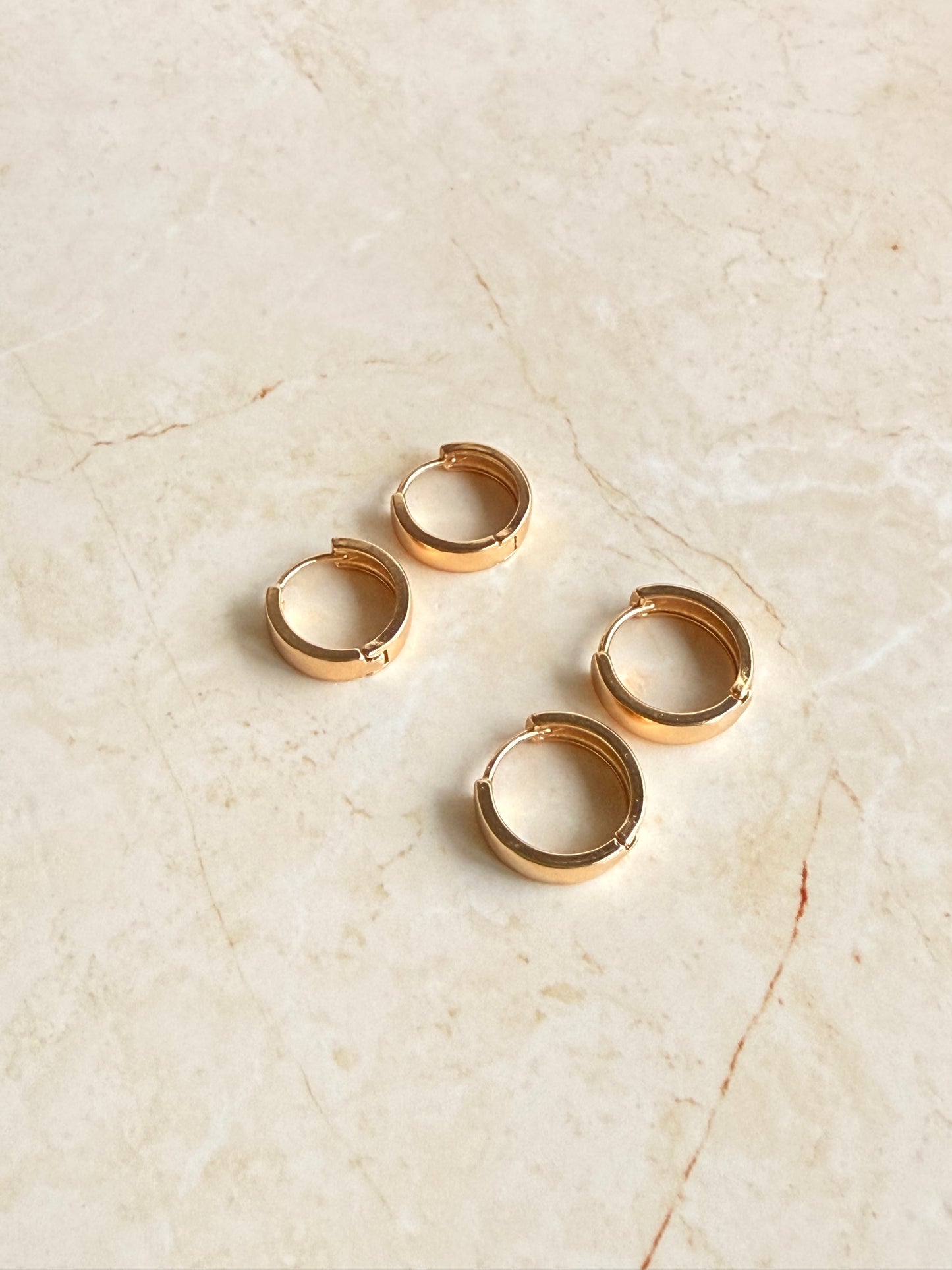 18k Gold Plated Everyday Minimalist Huggie Hoop Earrings