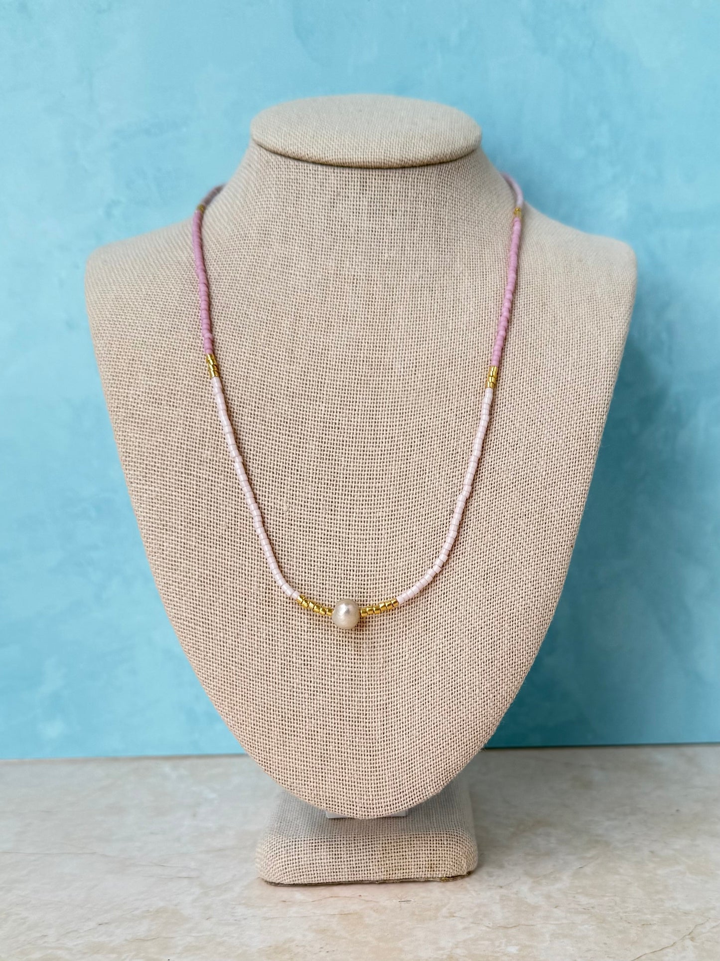 Handmade Light Purple Beaded Necklace with Freshwater Pearl