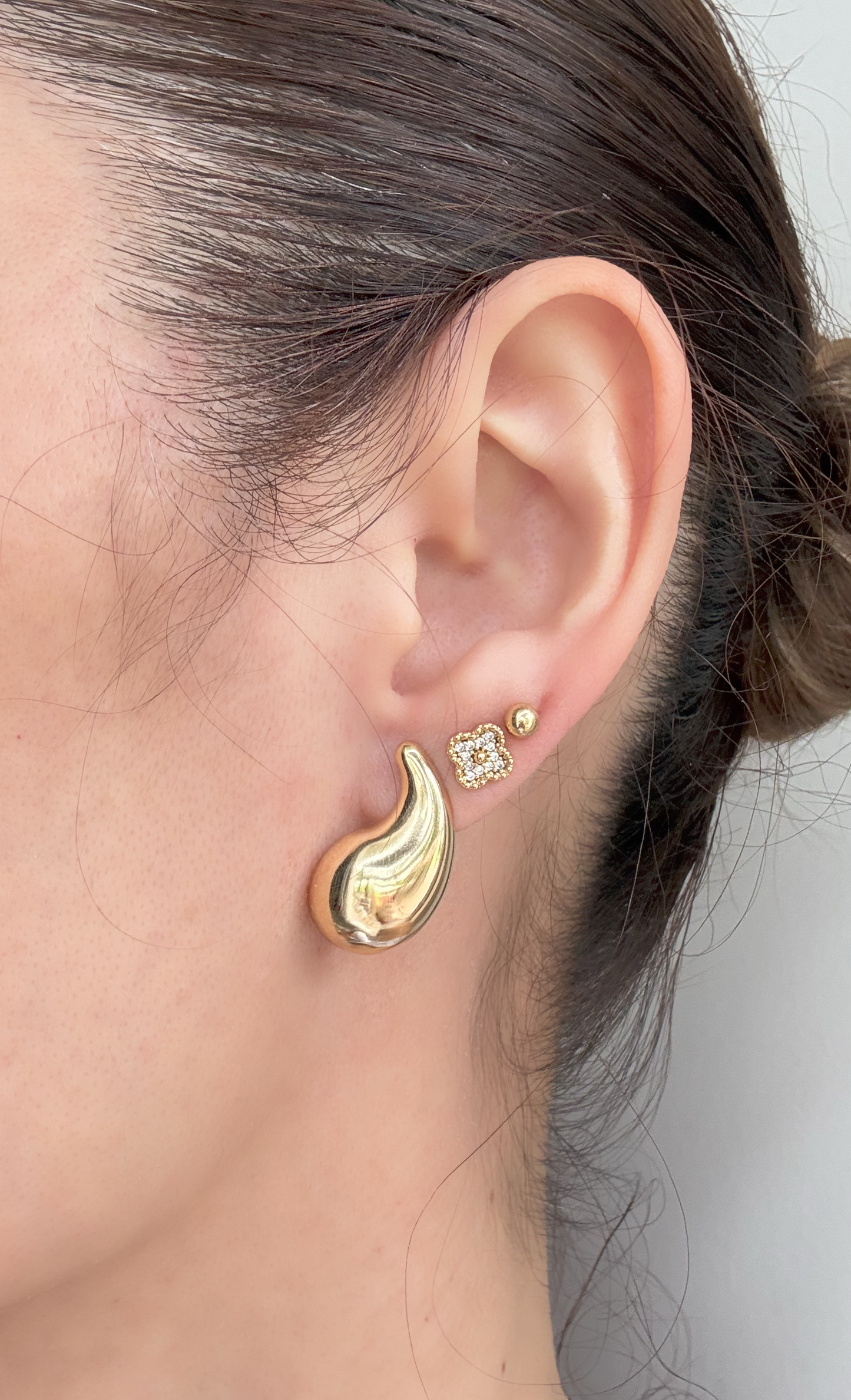 18k Gold / Rhodium Plated Drop Earring